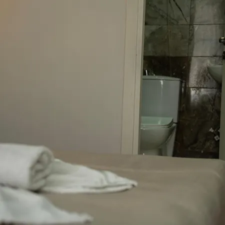 Pera Imperium Taksim Hotel 2*