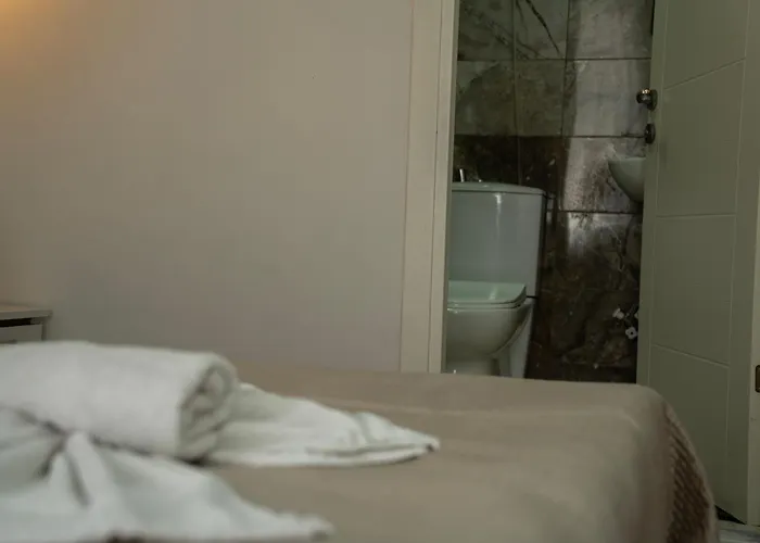 Pera Imperium Taksim Hotel 2*